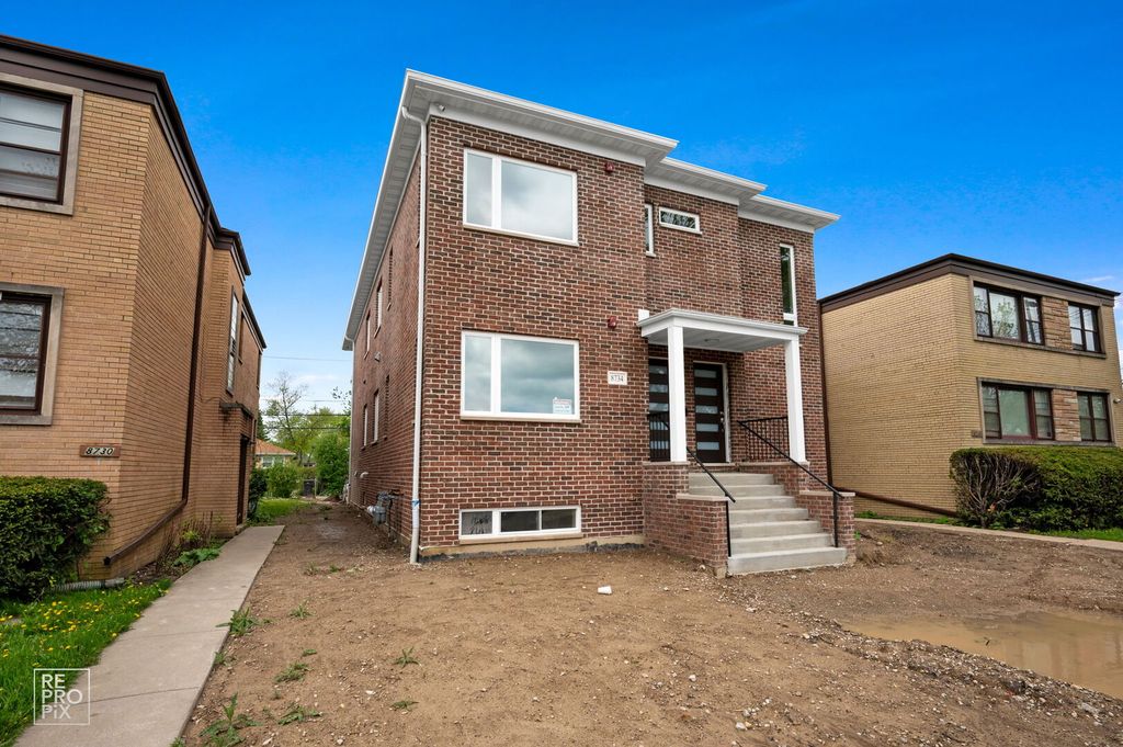 8734 Kimball Avenue 2, Skokie, IL 60076