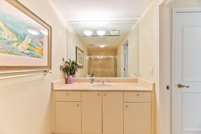 2100 N Ocean Boulevard 19D, Fort Lauderdale, FL 33305