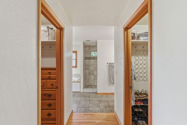 930 NE Wesley Lane, Grants Pass, OR 97526