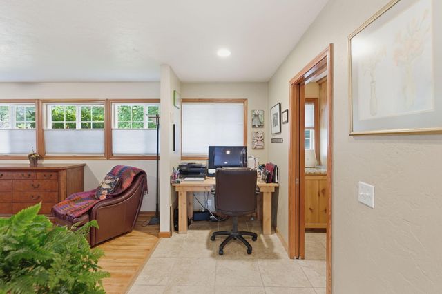 930 NE Wesley Lane, Grants Pass, OR 97526