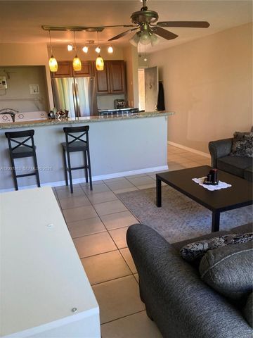 5300 NE 6th Ave H16, Oakland Park, FL 33334