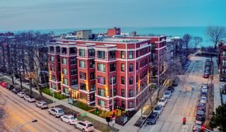 7645 N SHERIDAN Road 102, Chicago, IL 60626