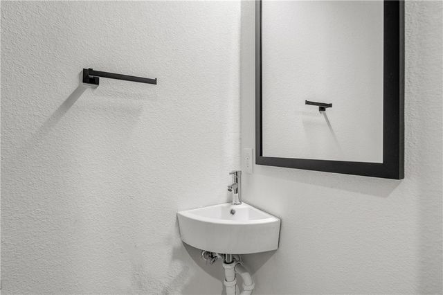 3010 Alpha Wolf Court, College Station, TX 77845