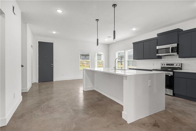 3010 Alpha Wolf Court, College Station, TX 77845