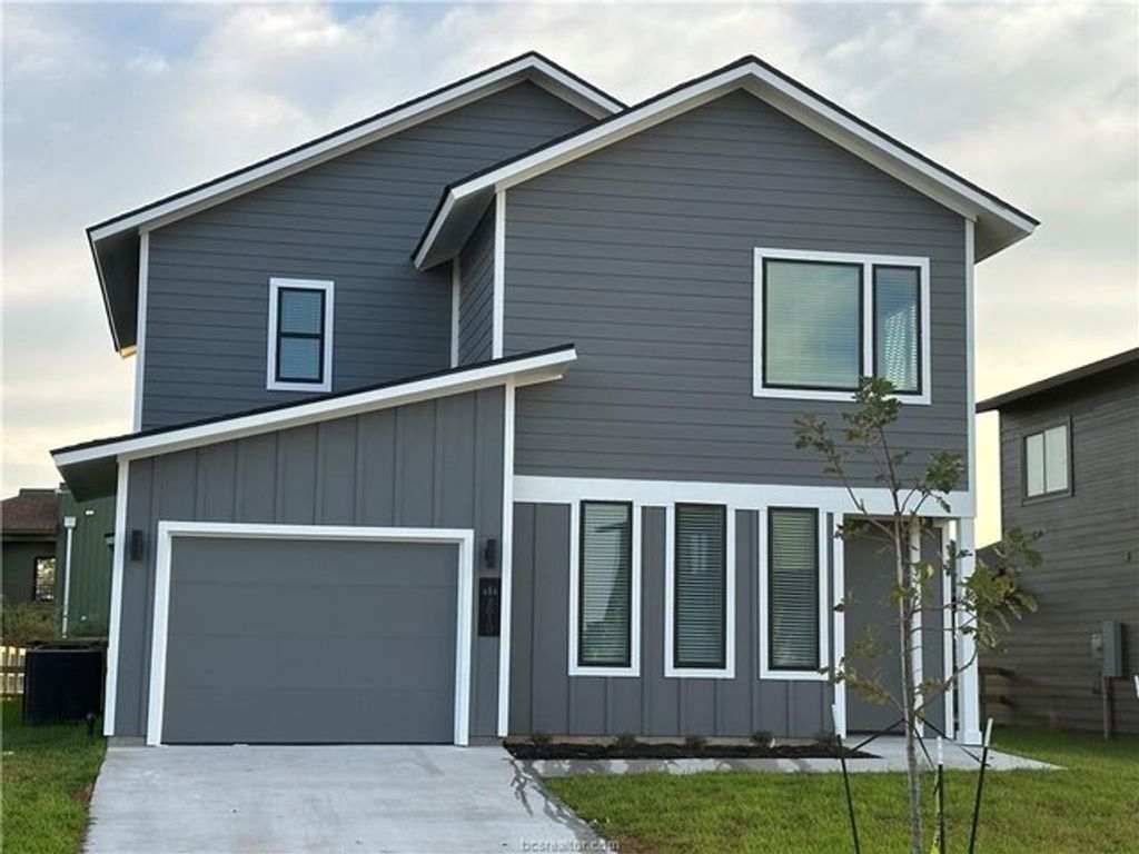 3010 Alpha Wolf Court, College Station, TX 77845