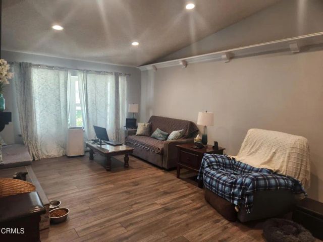 2267 Calle Bellota, Camarillo, CA 93010