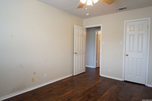 7203 SNOWDEN CRST, San Antonio, TX 78240