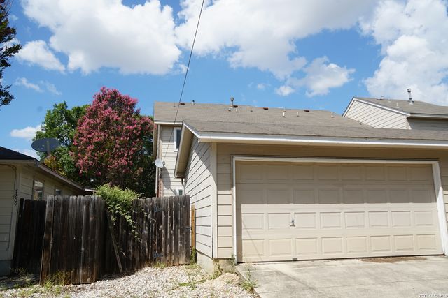 7203 SNOWDEN CRST, San Antonio, TX 78240