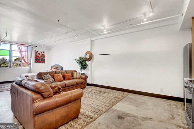 1805 Harvard Avenue, College Park, GA 30337