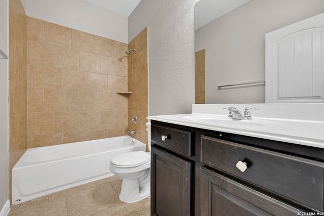 4544 Meadow Green, Schertz, TX 78108