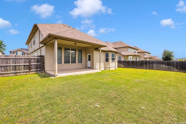 4544 Meadow Green, Schertz, TX 78108