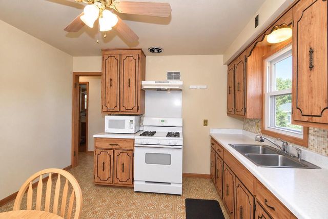 4046 N 85th STREET, Milwaukee, WI 53222