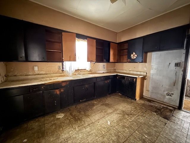 323 W 104th Place, Chicago, IL 60628