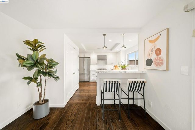 80 Leeds Ct E, Danville, CA 94526
