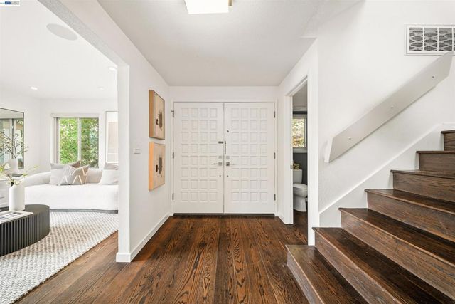 80 Leeds Ct E, Danville, CA 94526