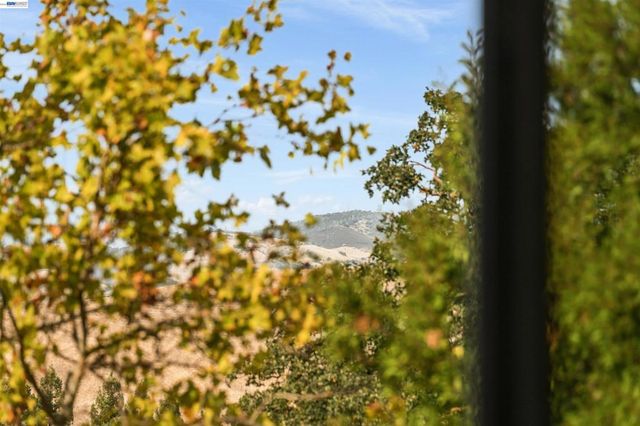 80 Leeds Ct E, Danville, CA 94526