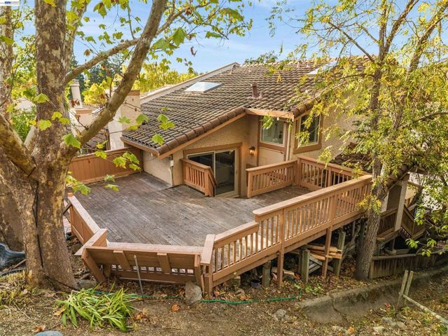 80 Leeds Ct E, Danville, CA 94526