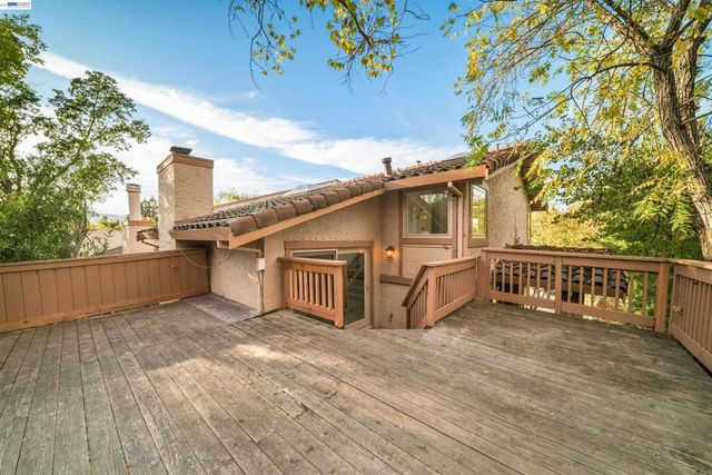 80 Leeds Ct E, Danville, CA 94526