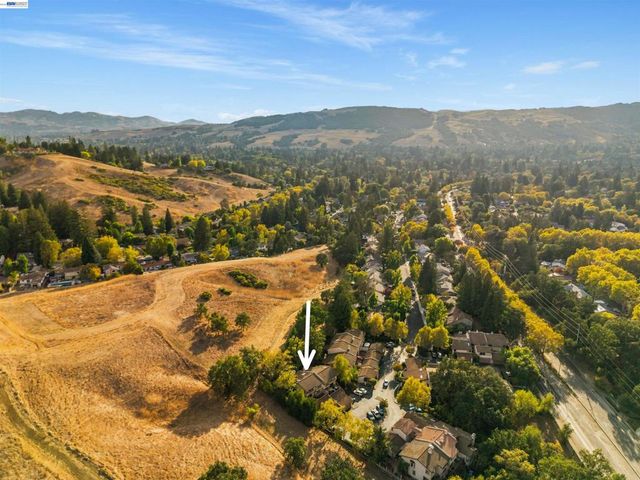 80 Leeds Ct E, Danville, CA 94526