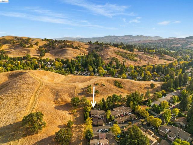 80 Leeds Ct E, Danville, CA 94526