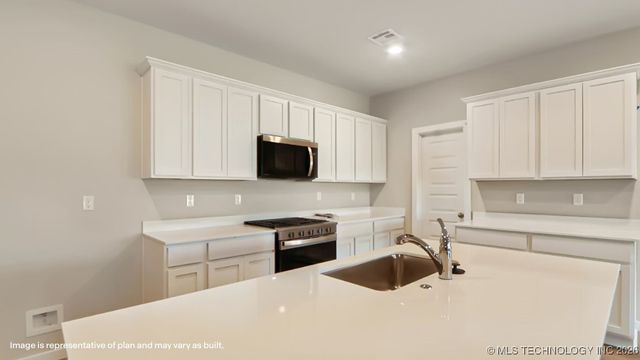 10034 E 131st Place S, Bixby, OK 74008