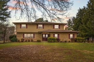 8914 Stonehenge Drive NW, Pickerington, OH 43147