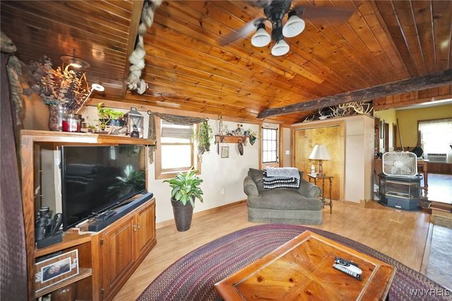 8015 Versailles Road, Evans, NY 14006