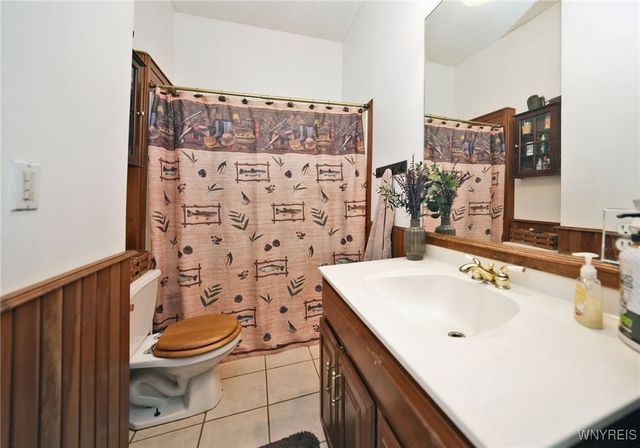 8015 Versailles Road, Evans, NY 14006