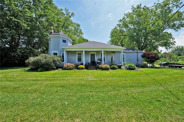 8015 Versailles Road, Evans, NY 14006