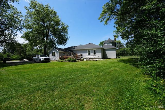 8015 Versailles Road, Evans, NY 14006