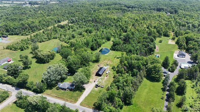 8015 Versailles Road, Evans, NY 14006