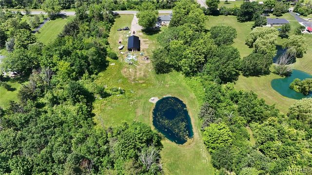 8015 Versailles Road, Evans, NY 14006