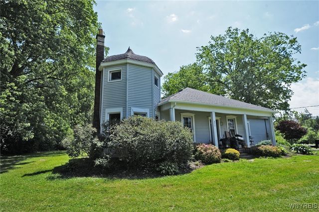 8015 Versailles Road, Evans, NY 14006