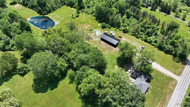 8015 Versailles Road, Evans, NY 14006