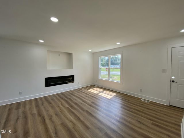 600 River Road, Selma, NC 27576