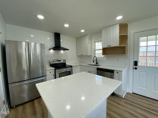 600 River Road, Selma, NC 27576