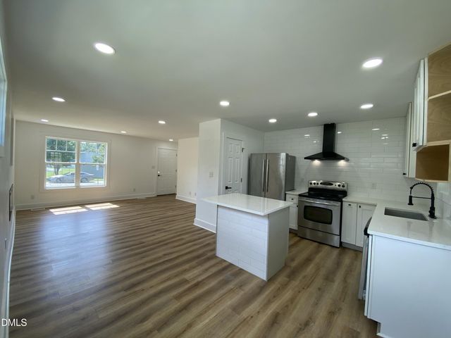 600 River Road, Selma, NC 27576