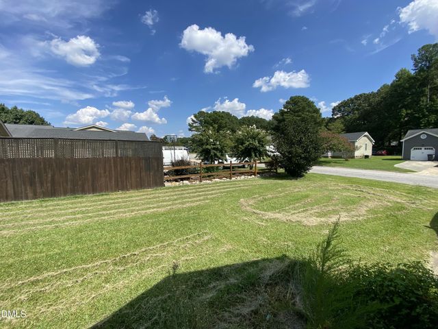 600 River Road, Selma, NC 27576