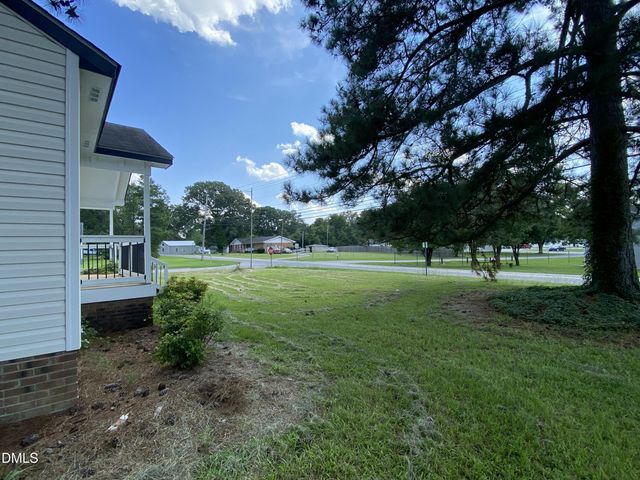 600 River Road, Selma, NC 27576