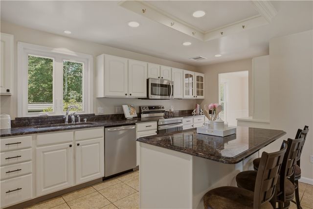 32 James Francis Terrace, Middletown, RI 02842