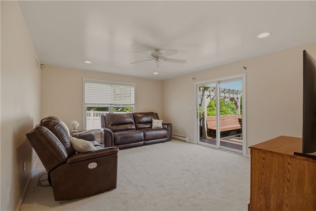 32 James Francis Terrace, Middletown, RI 02842