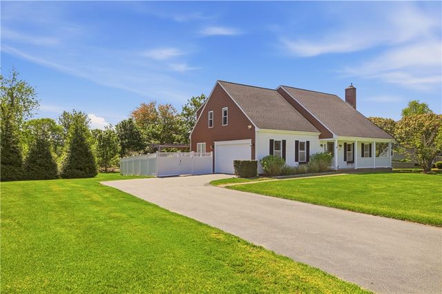 32 James Francis Terrace, Middletown, RI 02842