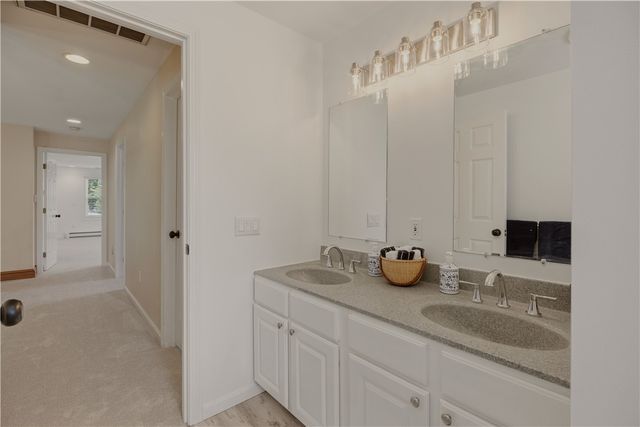32 James Francis Terrace, Middletown, RI 02842