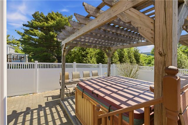 32 James Francis Terrace, Middletown, RI 02842