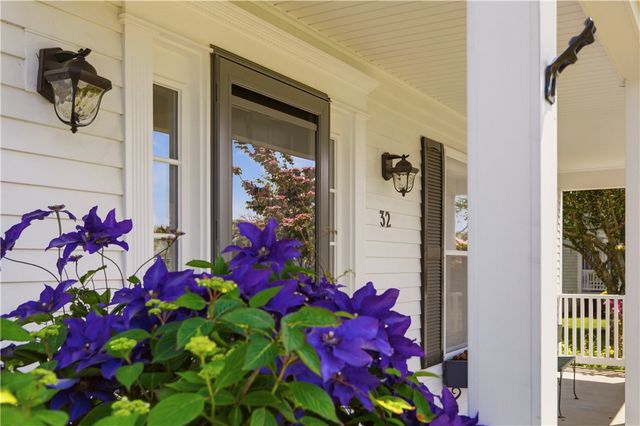 32 James Francis Terrace, Middletown, RI 02842