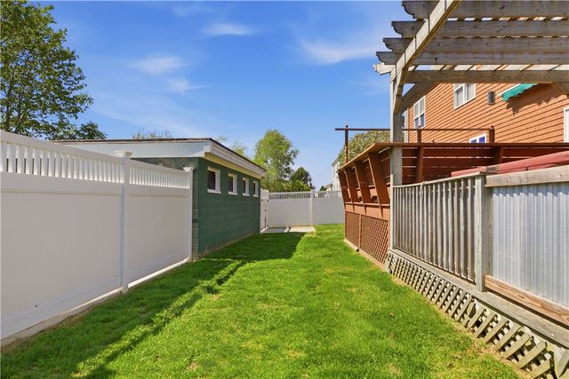 32 James Francis Terrace, Middletown, RI 02842