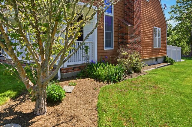32 James Francis Terrace, Middletown, RI 02842