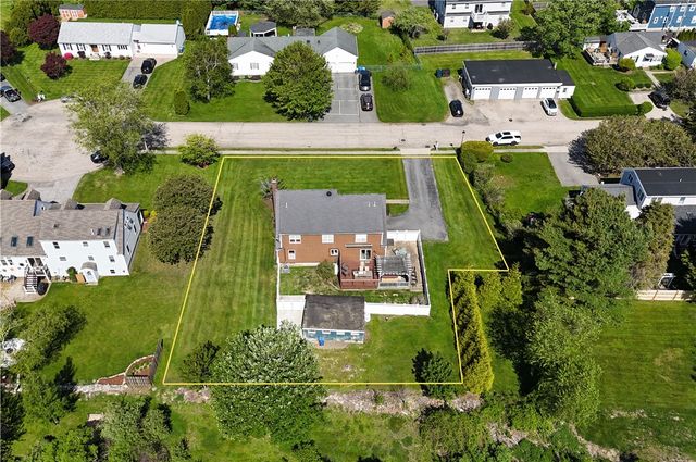 32 James Francis Terrace, Middletown, RI 02842