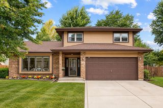29 Mayfair Lane, Aurora, IL 60504