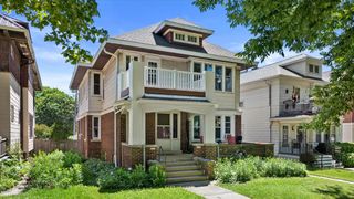 3932 N Maryland AVENUE #3934, Milwaukee, WI 53211